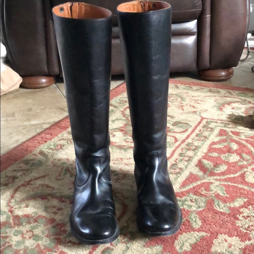 Frye Melissa back zip button boots black 6.5